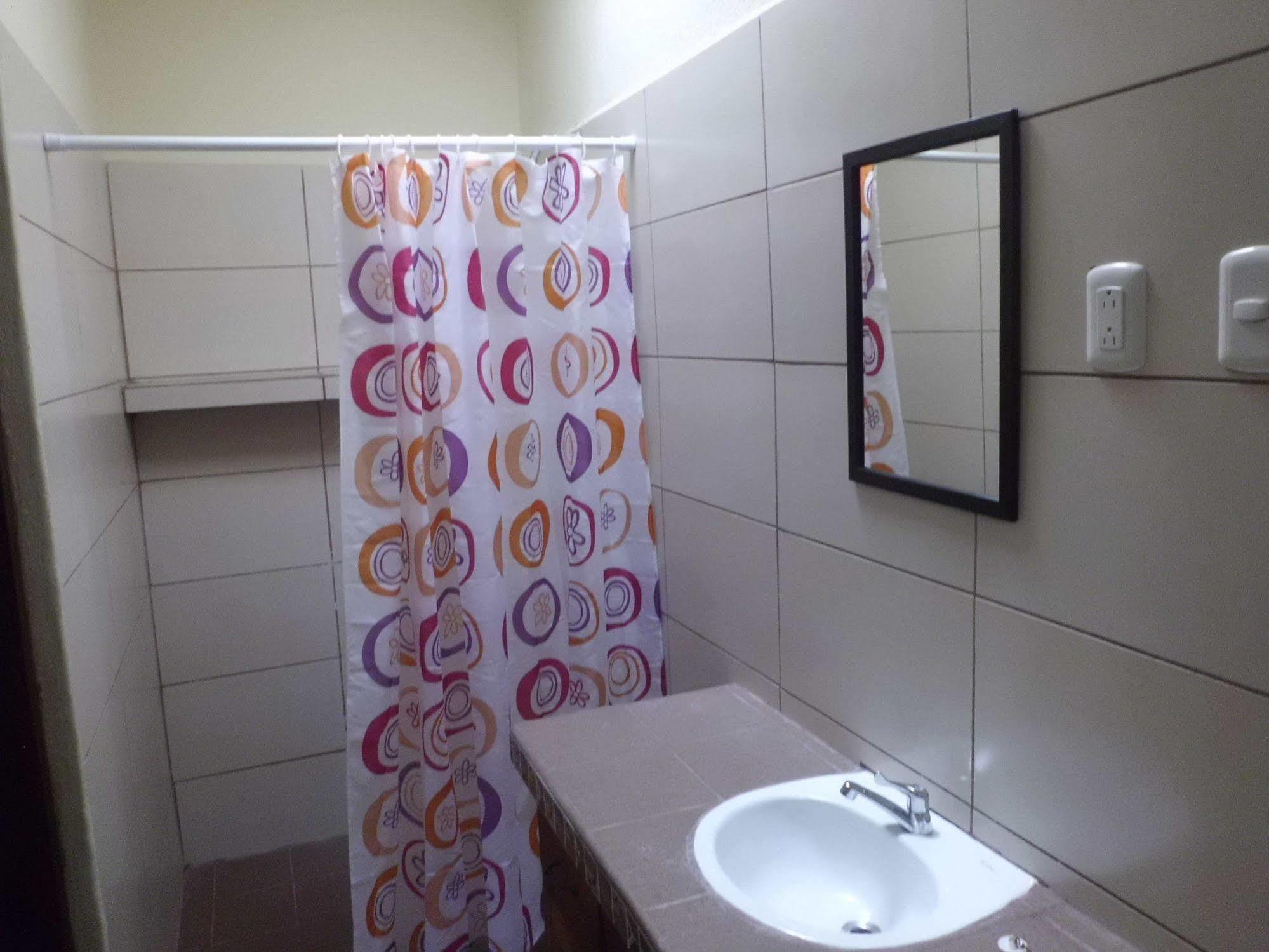 Hostal Casa Ivana León Kültér fotó