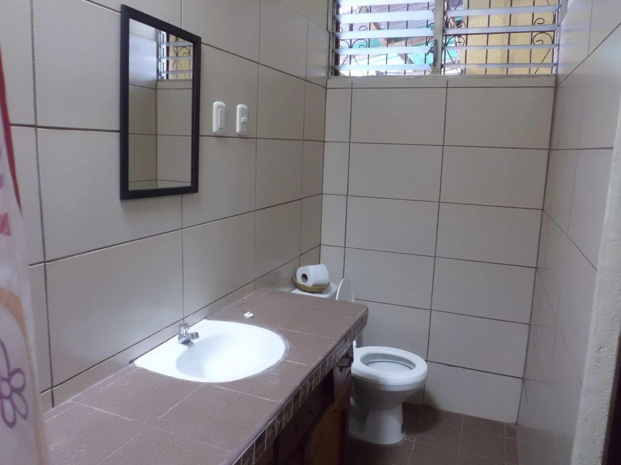 Hostal Casa Ivana León Kültér fotó