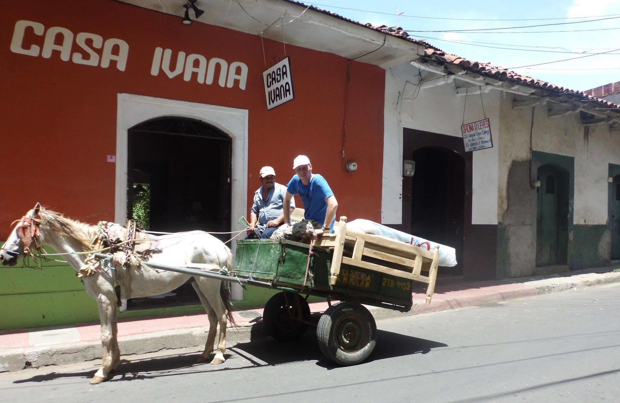 Hostal Casa Ivana León Kültér fotó